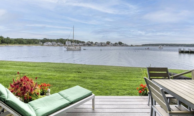 Greenport Maison | Exquisite Waterfront Townhome in Greenport with Pool and Boat Slip. Walk to all!