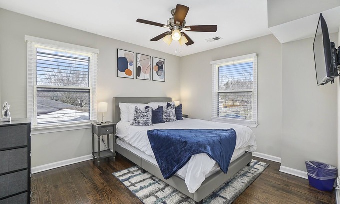Flossmoor Maison | *Extended Stay* Flossmoor FHS Rental