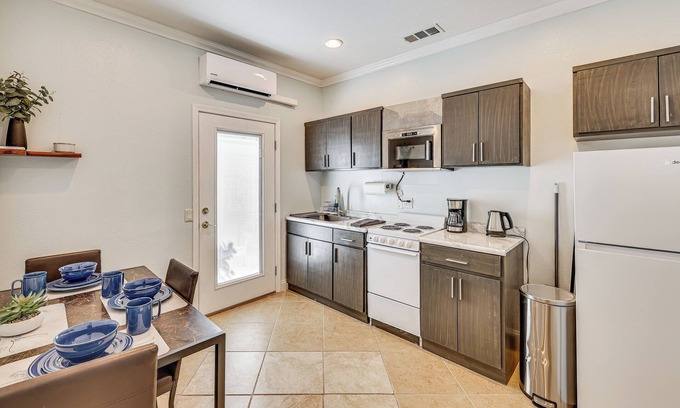 Lake Elsinore Appartement | Extended-Stay Suite Near I-15 in Lake Elsinore!