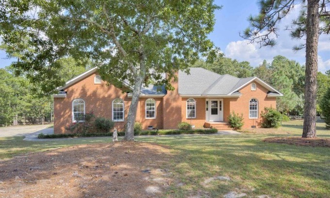 Bath Maison | Long Stays Welcome! Large home with grill, fire pit & poker table/Pet Friendly