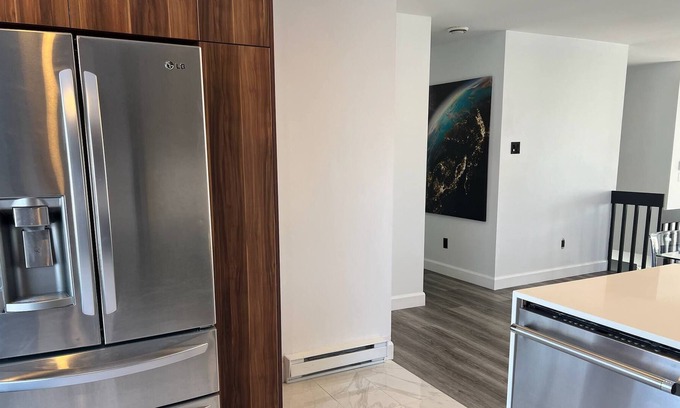 Sainte-Therese Appartement | Extraordinary find impeccable convenience