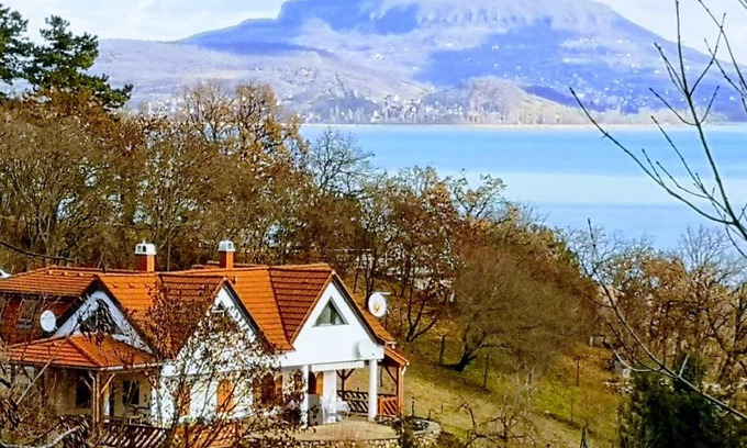 Balatongyorok Maison | Ezüsthíd Apartman