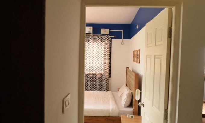 Parra Appartement | F-05, Power Back Up,100Mbps, Arpora