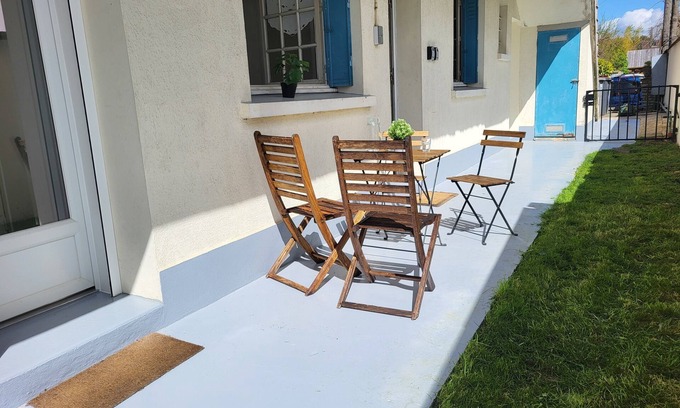 Trappes Appartement | K1 Appartement rez de jardin : 6 lits avec parking