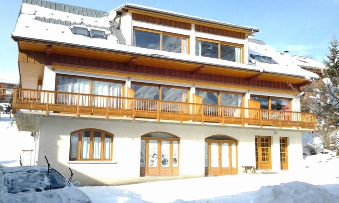 Albiez-Montrond Appartement | F1 mezzanine 5 personnes maximum - Lumineux - Vue sur les Aiguilles d'Arves