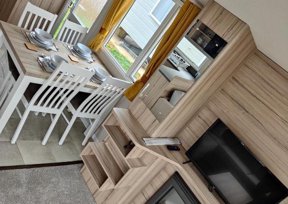 Sandown Station Balnéaire | F14 Static Caravan, Fairway holiday park