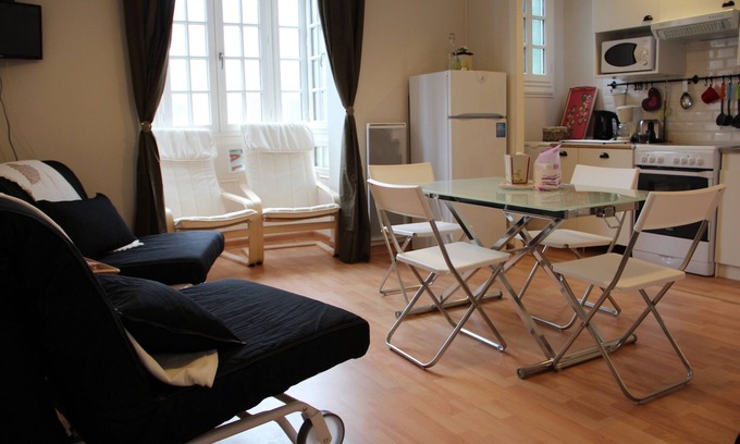 Mers-les-Bains Appartement | F2 refait à neuf à Mers les Bains, à 50m de la plage, vue sur mer