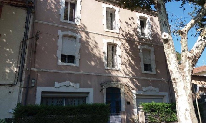 Lamalou-les-Bains Appartement | F2 premier étage G, Terrasse , Calme , Familial à 200 m de la cure