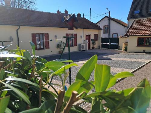Auxonne Maison | F3 80 m2 Longére plain pied au centre auxonne.