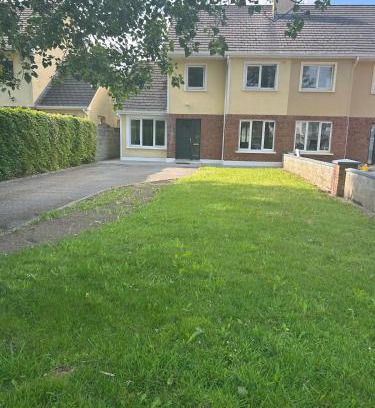 Ennis Maison | Fab location for exploring Clare