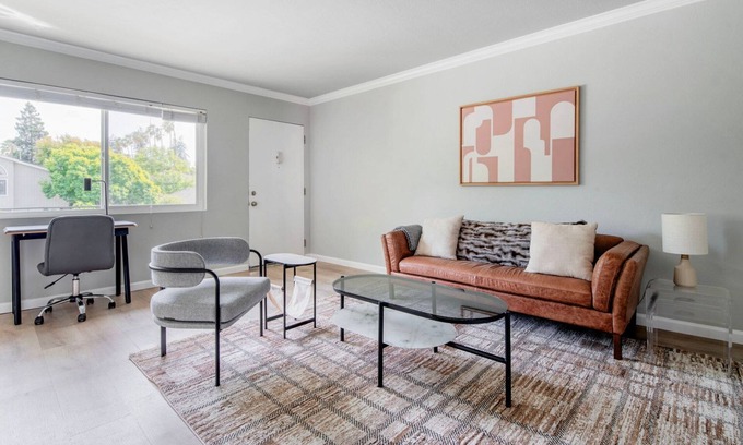 Old Mountain View Appartement | Fab Mountain View 1BR w/ Pool, nr Dining & Nightlife, by Blueground