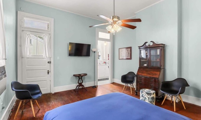 Esplanade Ridge Appartement | Fab Studio | Bayou St. John | Tree-Lined Street