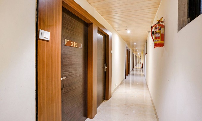 Dharavi Hôtel | Fabexpress Embassy Suites