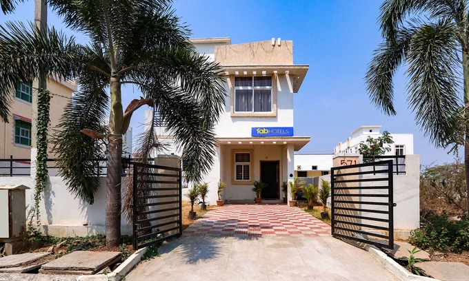 Medchal Hôtel | Fabexpress Kp Suites Villas