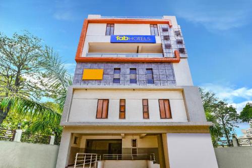 Manikonda Hôtel | FabExpress Starhood - Nr Lanco Hills, Manikonda