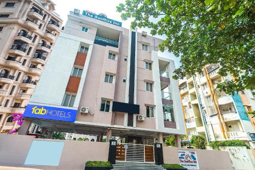 Madhurawada Hôtel | FabExpress The Sunrise Inn - Nr Gayatri Vidya Parishad College of Engineering