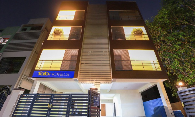 Central Chennai Hôtel | Fabhotel Home Tree Service Apartment Kolathur