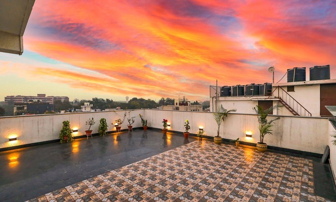 Malviya Nagar Hôtel | Fabhotel La Paz Stay B&B