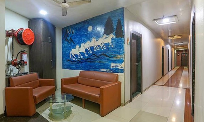 Mira Road East Hôtel | Fabhotel Shivani Residency