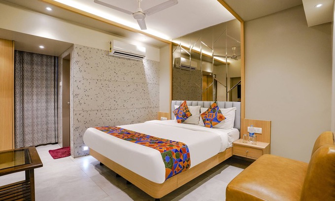 Mira Road East Hôtel | Fabhotel Springs Lodging
