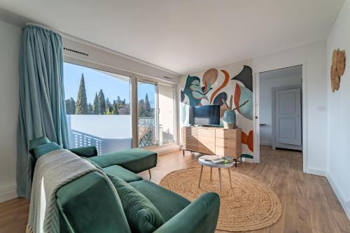 Cadereau Appartement | Fables du Jardin de la Fontaine