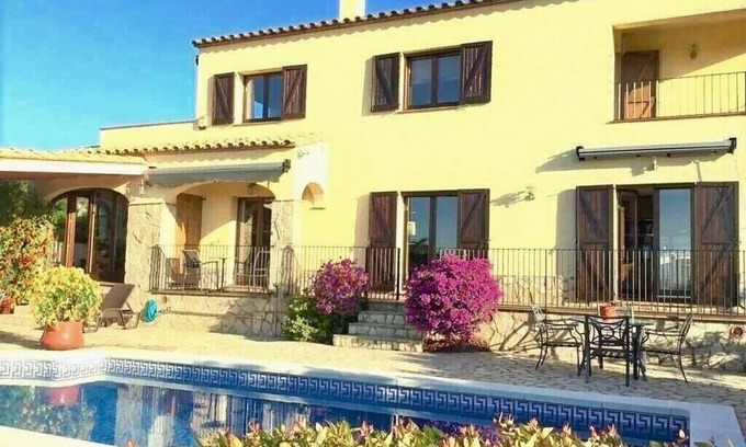 Calonge Villa | FABULOSA! VILLA DE LUXE et RELAXANTE. VUE SUR LA MER, PISCINE 8M, AIRCON ET GYM
