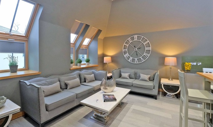 Bieldside Appartement | Fabulous Home in a historic building in Cults, Aberdeenshire