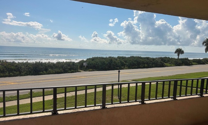 Ormond Beach Copropriété | Fabulous ocean front condo in Ormond Beach with amazing view!