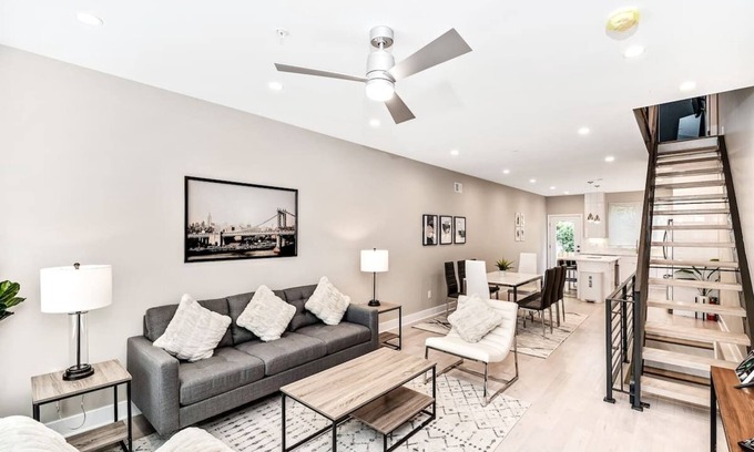 Point Breeze Maison | Fabulous Open Concept 4Bedroom w/RoofDeck! Sleep10