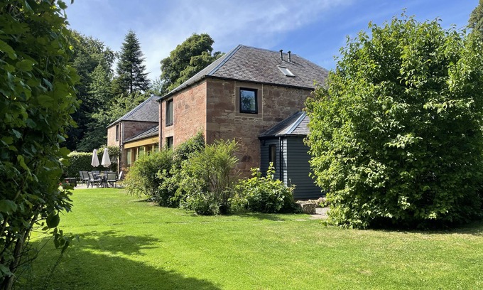 Letham Grange Cottage | Fabuleux maison ouverte dans un grand domaine à proximité de la plage et des attractions touristiques