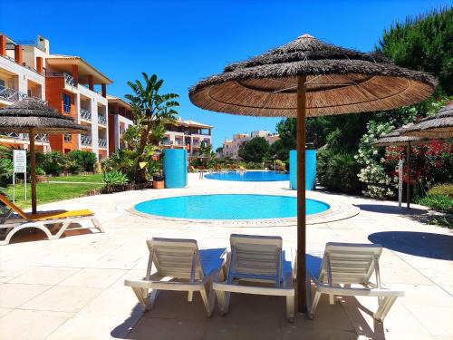 Montechoro Appartement | Fabulous Sunny Pool&Garden Condo by BeCherish