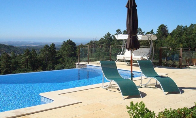 Monchique Villa | Villa fabuleuse avec impressionnantes vues sur le littoral, Piscine à débordement, luxueusement aménagées