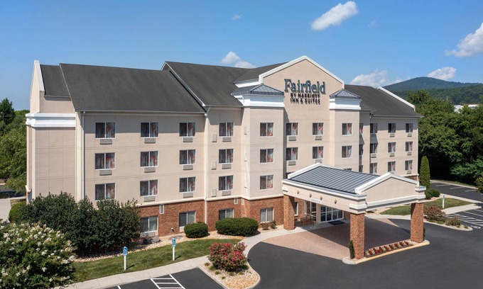 Hollins Hôtel | Fairfield Inn & Suites by Marriott Roanoke Hollins/I-81