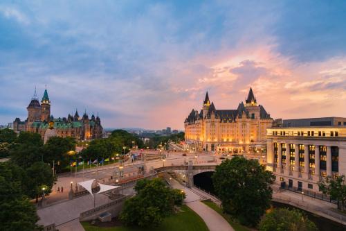 Byward Market - Parliament Hill Hôtel | Fairmont Chateau Laurier Gold Experience