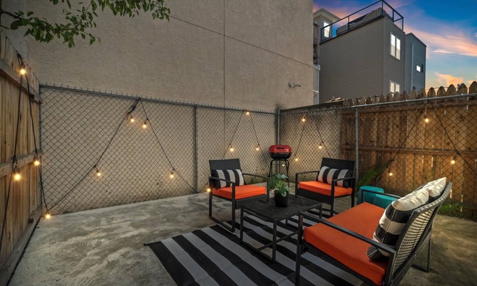 Fairmount Maison | Fairmount | Big Backyard | Kid Friendly Game House