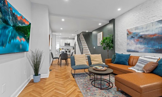 Fairmount Maison | Fairmount Big Backyard Kid Friendly Game House