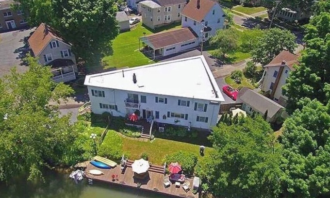 Perinton Appartement | Fairport Village Triangle Home on the Erie Canal
