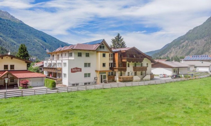 Laengenfeld Appartement | Falkner by Interhome