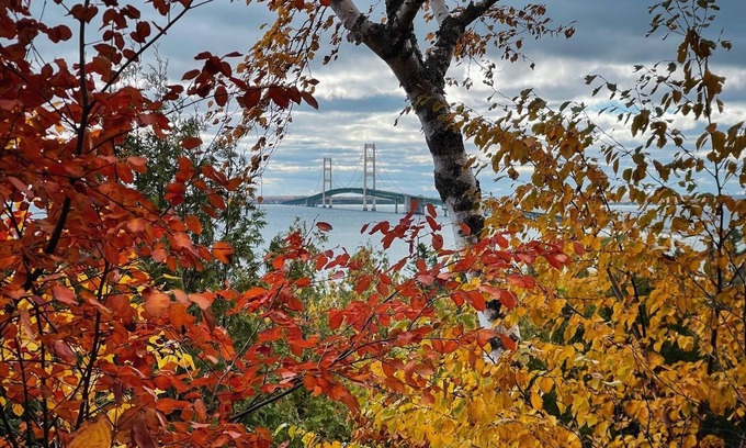 St Ignace Maison | Fall color dates, Lots of space for Upper Peninsula getaway. Book October now