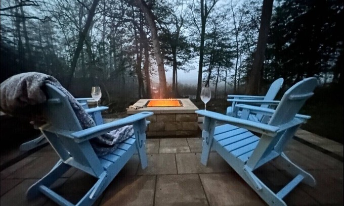 Allen Maison | Fall is the BEST time for relaxing by the fire pit! Off season rates in effect!