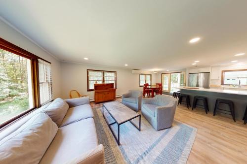 Readfield Maison | Falling Pines