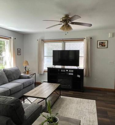 Benton Maison | Falls Edge Farm Cottage