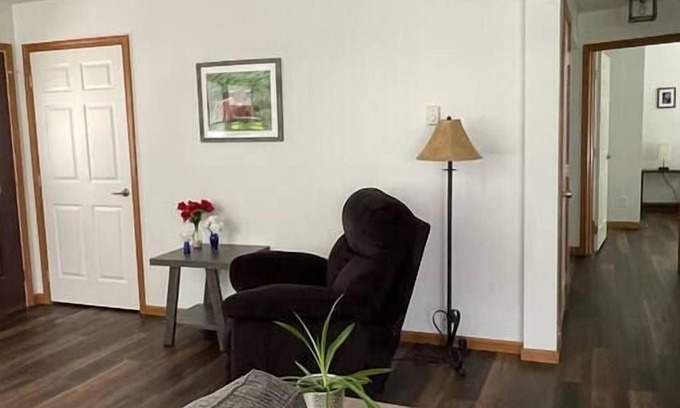 Benton Maison | Falls Edge Farm Cottage
