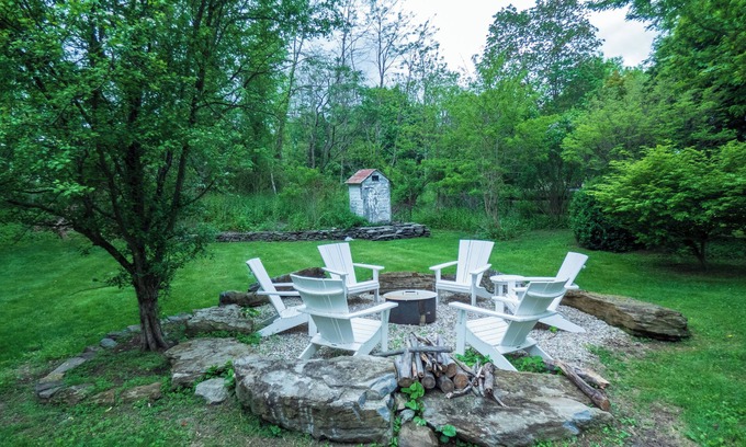 Copake Falls Maison | Falls Reach In The Heart of Copake