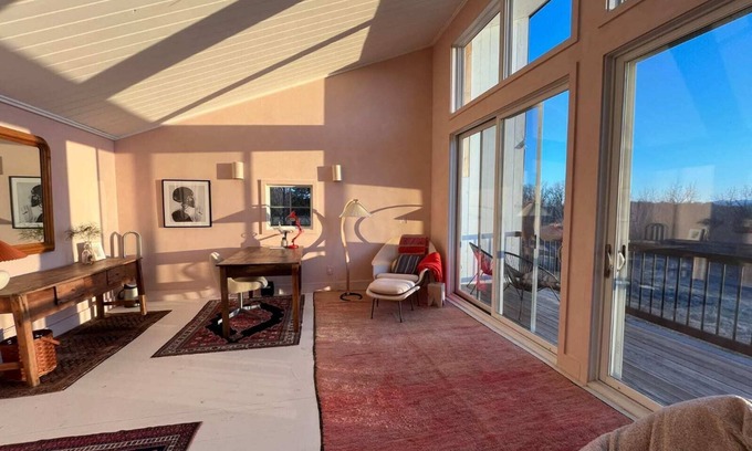 Stuyvesant Maison | Falls Road - Stunning Views in a Restored Barn