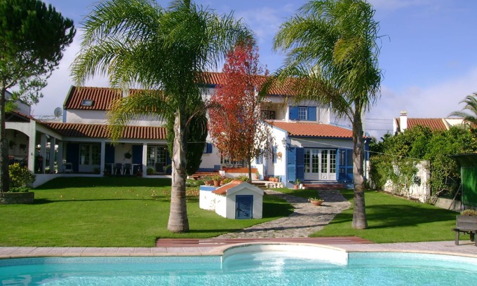 Riachos Maison | Maison de Famille, mi-chemin Lisboa/Fátima, jardin et piscine privée