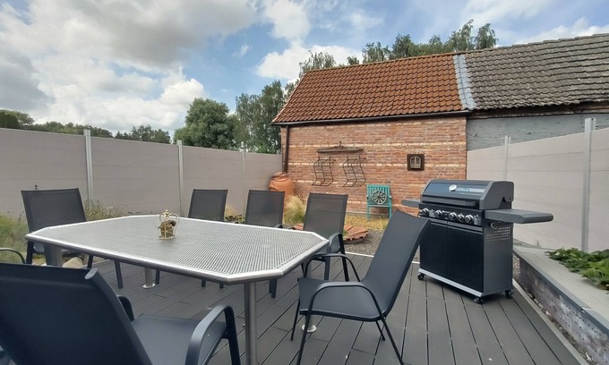 Behren-Luebchin Appartement | Familienfreundliche Ferienwohnung in Seenähe
