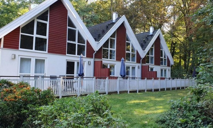 Bad Saarow Maison | Familienhaus am Wald im Schlosspark Bad Saarow, 264m², 12+4 Pers, Sauna, Kamin