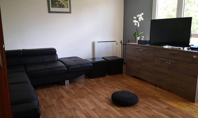 Montigny-le-Bretonneux Appartement | Familial proche Versailles parking et terrasse