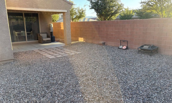 Laveen Meadows Maison | Family and pet friendly 3 bedroom house located near Phoenix.